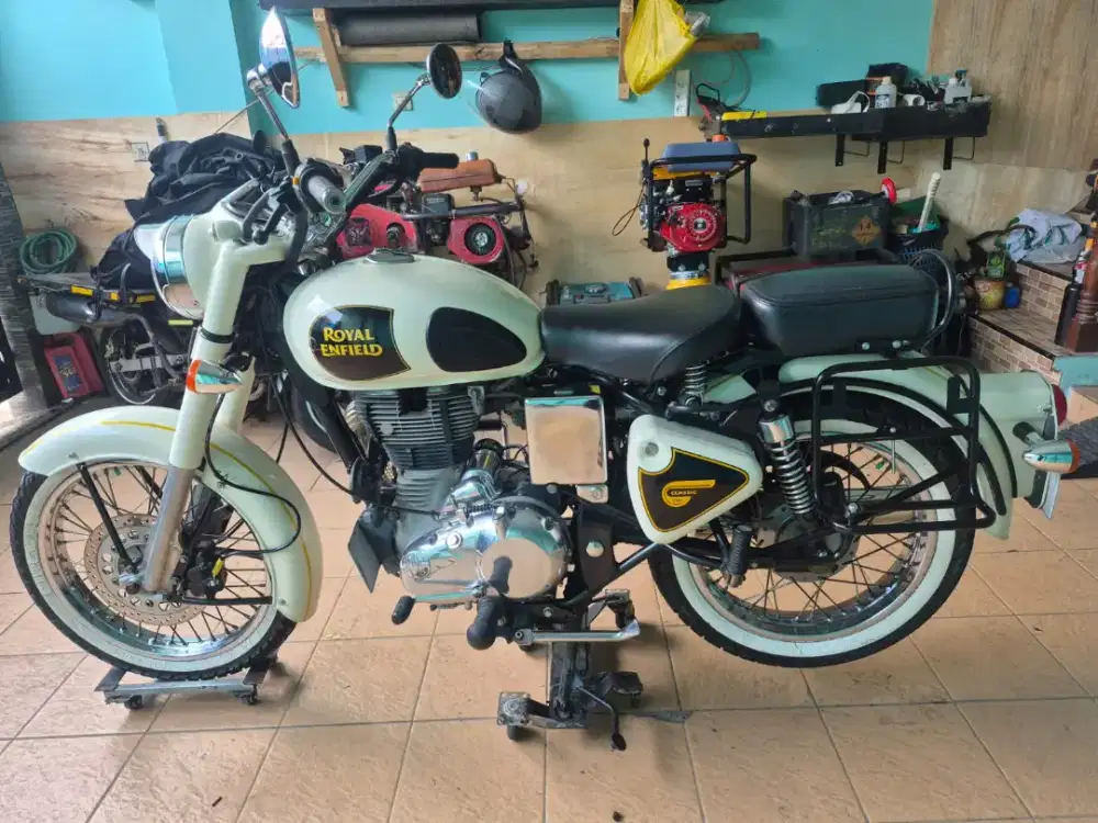 royald enfield 350 UCE karbu