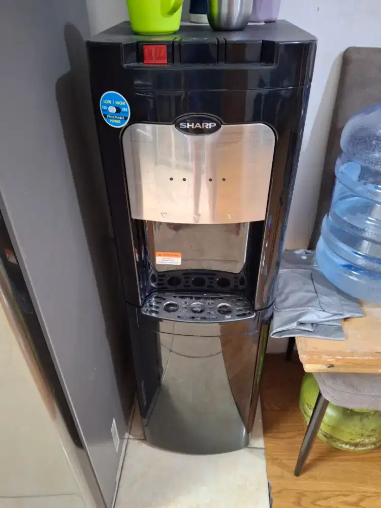 Dispenser Sharp Tipe SWD 72EHL Masih Bagus Minus Dingin Saja