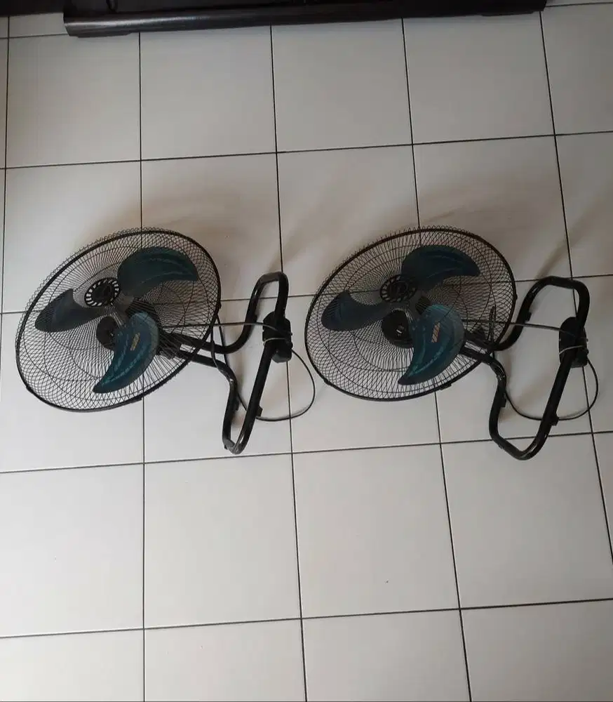 Kipas angin advance 20