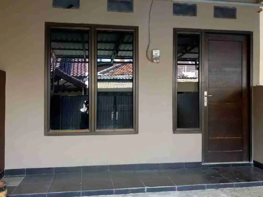 DISEWAKAN SEGERA..! RUMAH MEWAH SIAP HUNI PONDOK BAMBU - JAKARTA TIMUR