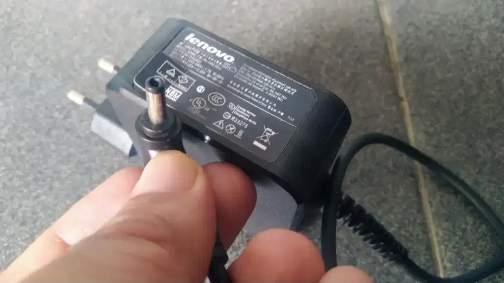 Charger Adaptor Laptop Lenovo bentuk bulat kecil 20V 2.25A