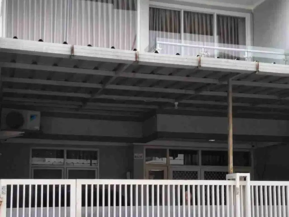 Rumah Taman Palem Lestari Cengkareng Siap Huni