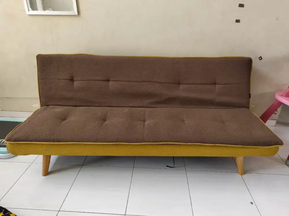 Sofa bed informa atau kursi tamu