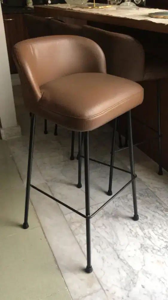 bangku bar istimewa kulit sapi asli. premium