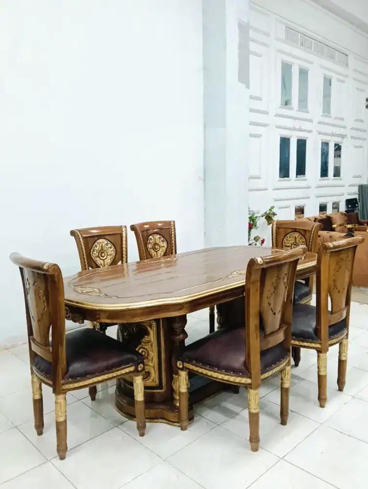 MEJA MAKAN KAYU JATI MERAH