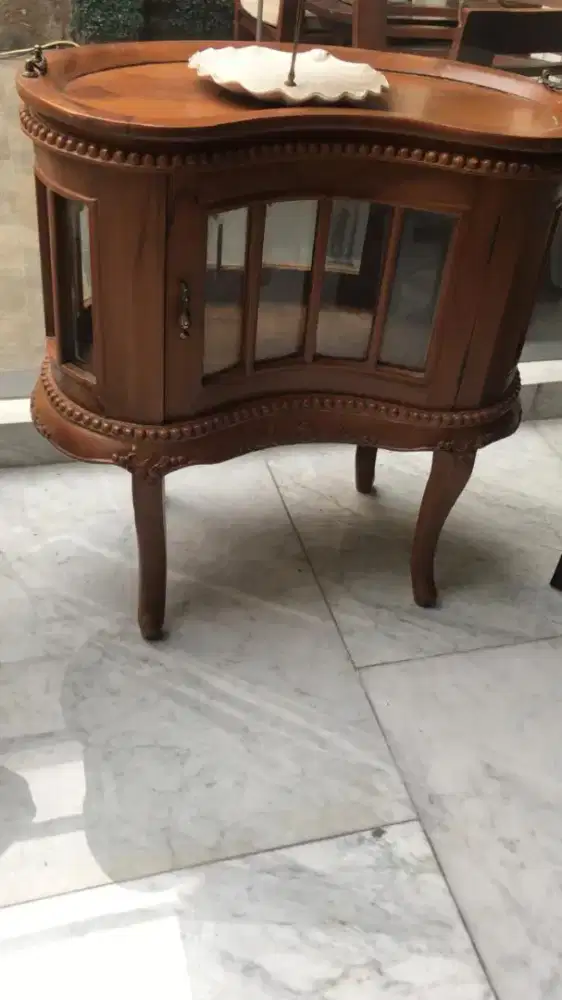meja antik kayu solid. langka