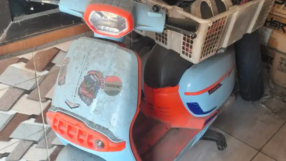 Mainan aki anak model vespa