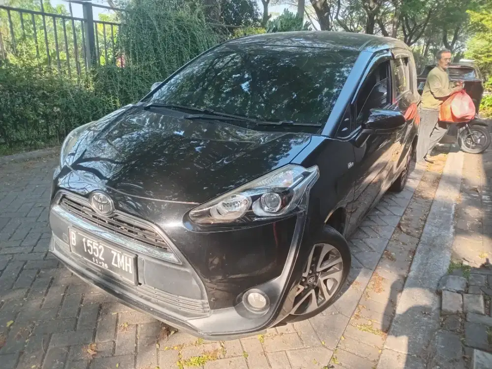 Sienta V AT 2016 bisa TT Mobil