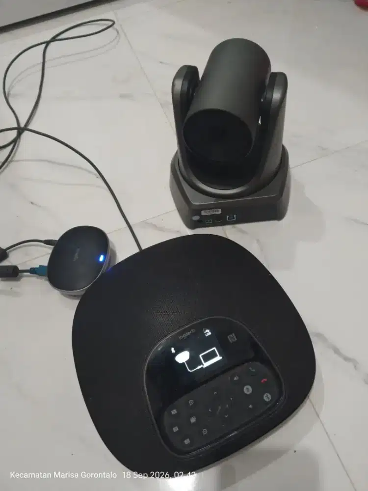 Logitech GROUP Video Conference System + 2 Expansion Mic Fullset
