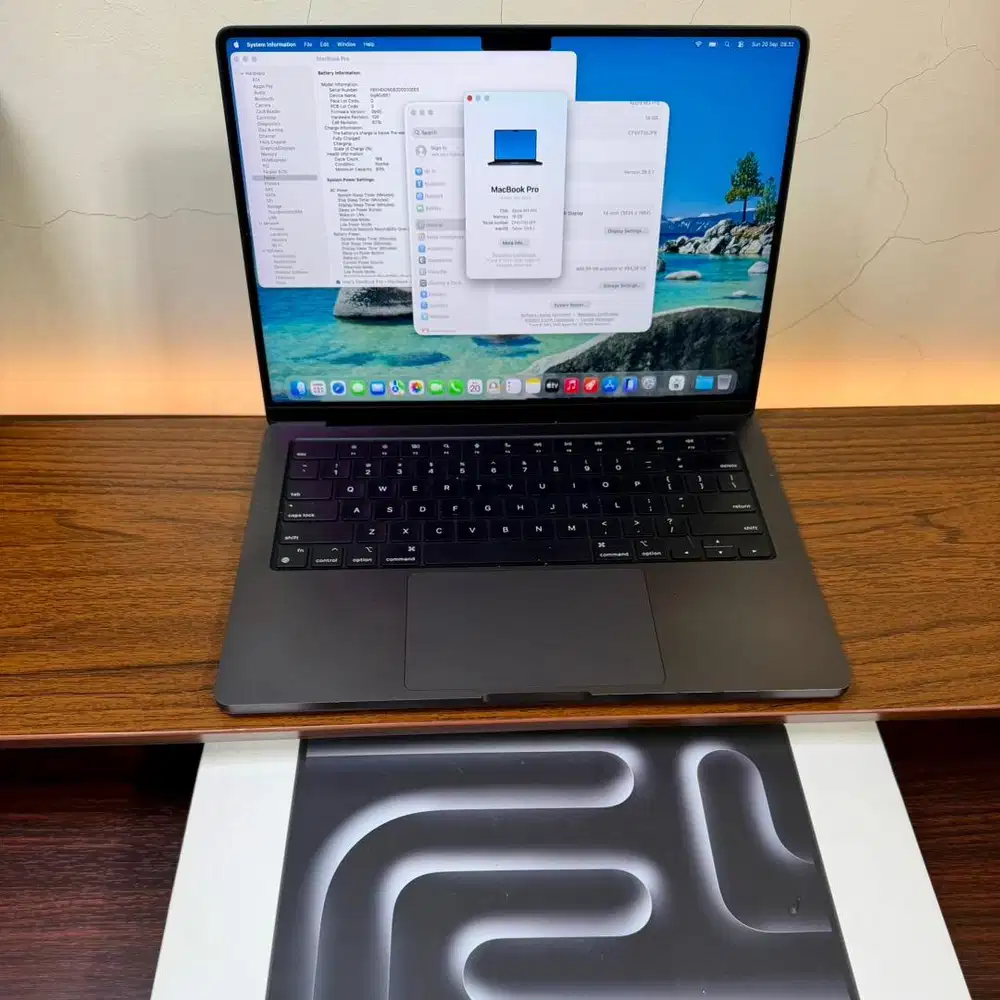 MacBook Pro 14 inch M3 Pro Original likenew fullset