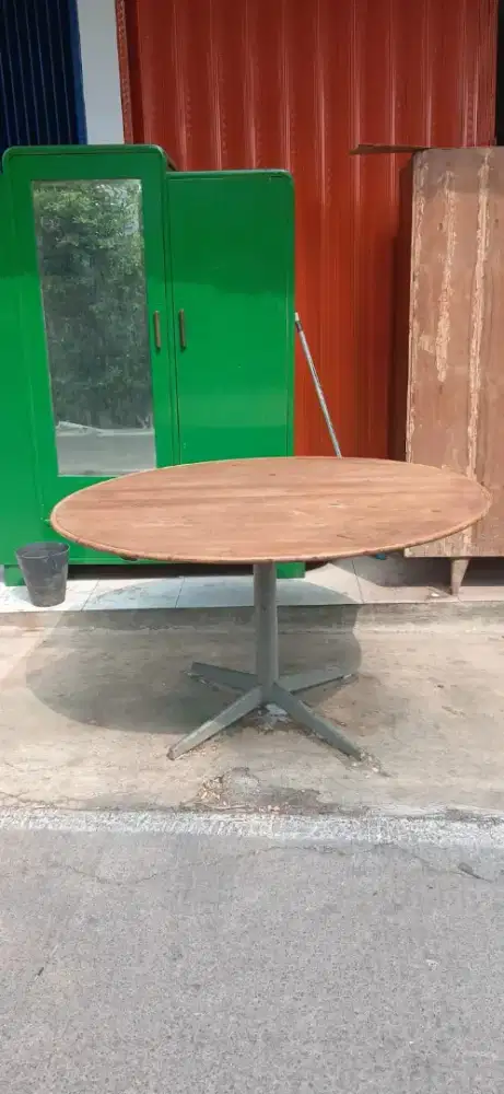 Meja bulat bundar meja makan antik material table kayu jati tua