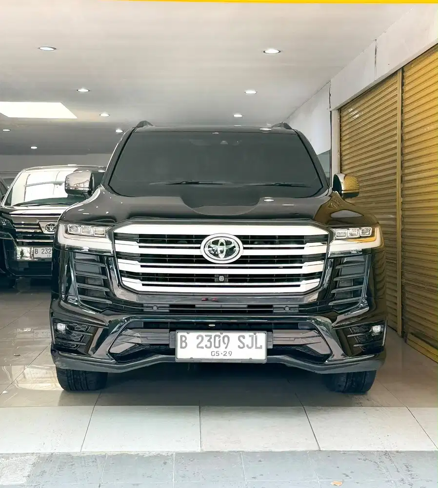 Toyota Landcruiser VXR 300 ATPM 2024 May Hitam Vieta Motor Termurah