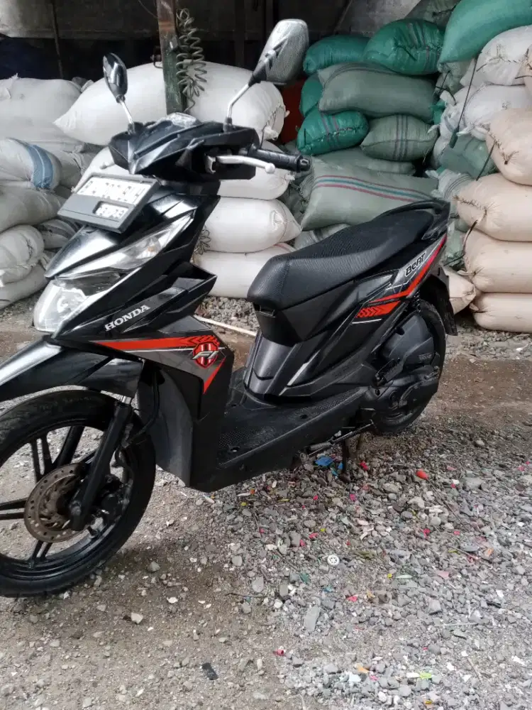 Di jual Honda Beat 2017 Surat lengkap siap pakai