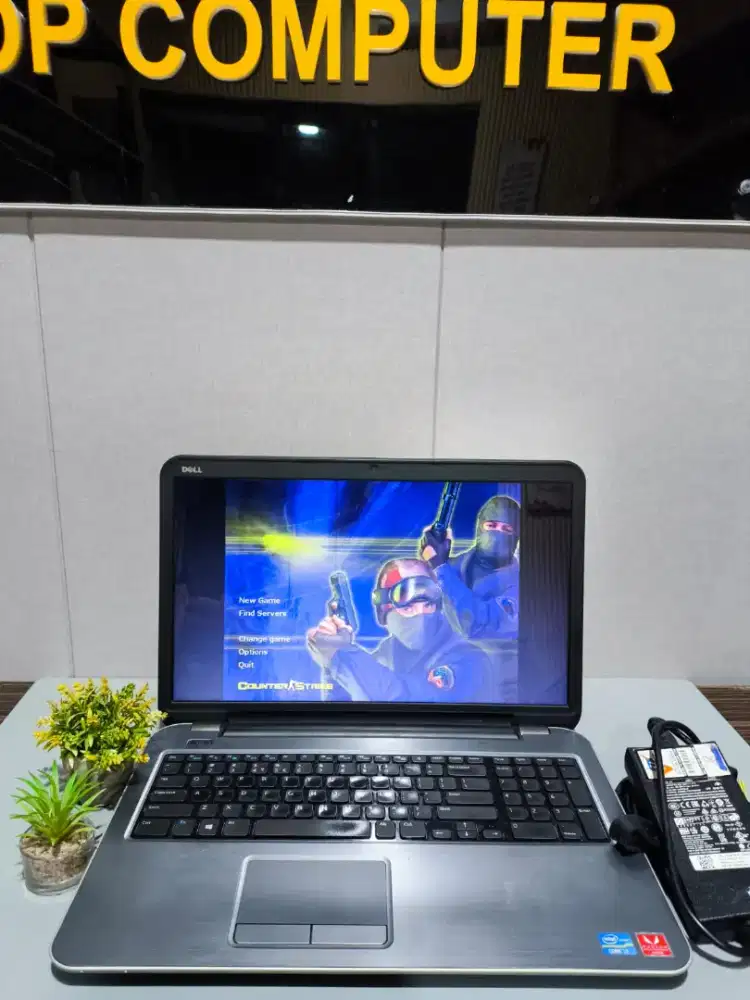 Laptop DELL INSPIRON 17R Core i7 RAM 8Gb SSD 256Gb DUAL VGA