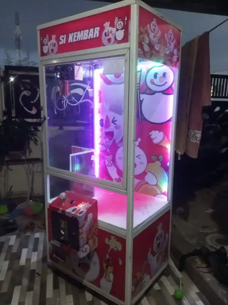 Mesin capit boneka