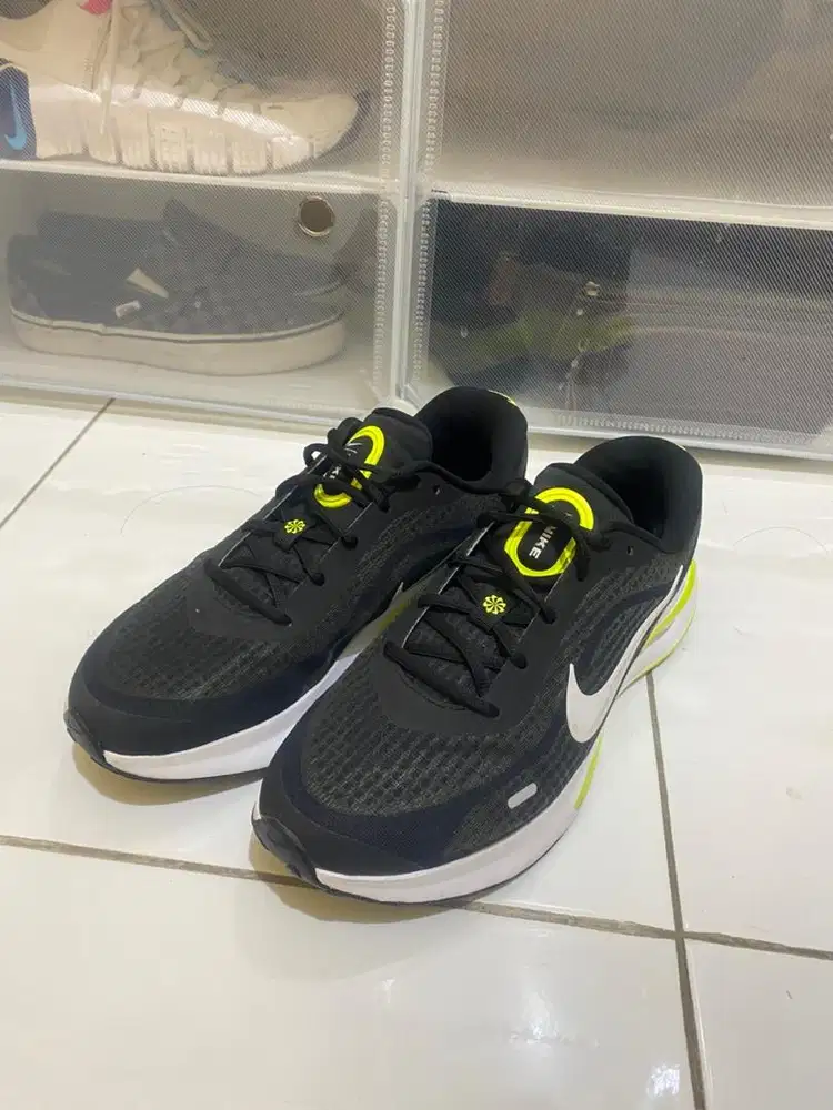 Sepatu Nike journey run original