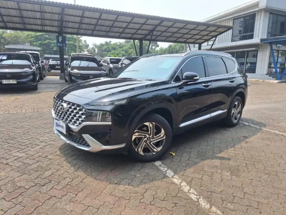KM Rendah - Hyundai Santa Fe 2.2 8DCT Signature Solar-AT 2021