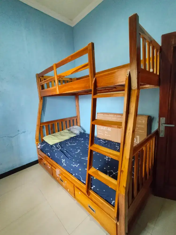 Jual tempat tidur tingkat