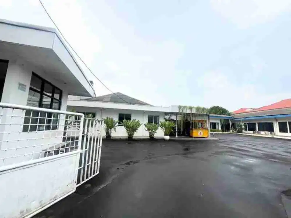 Bangunan Luas 9926 m2 di Tebet cocok Komersial Bisnis Harga Di BAWAH NJOP