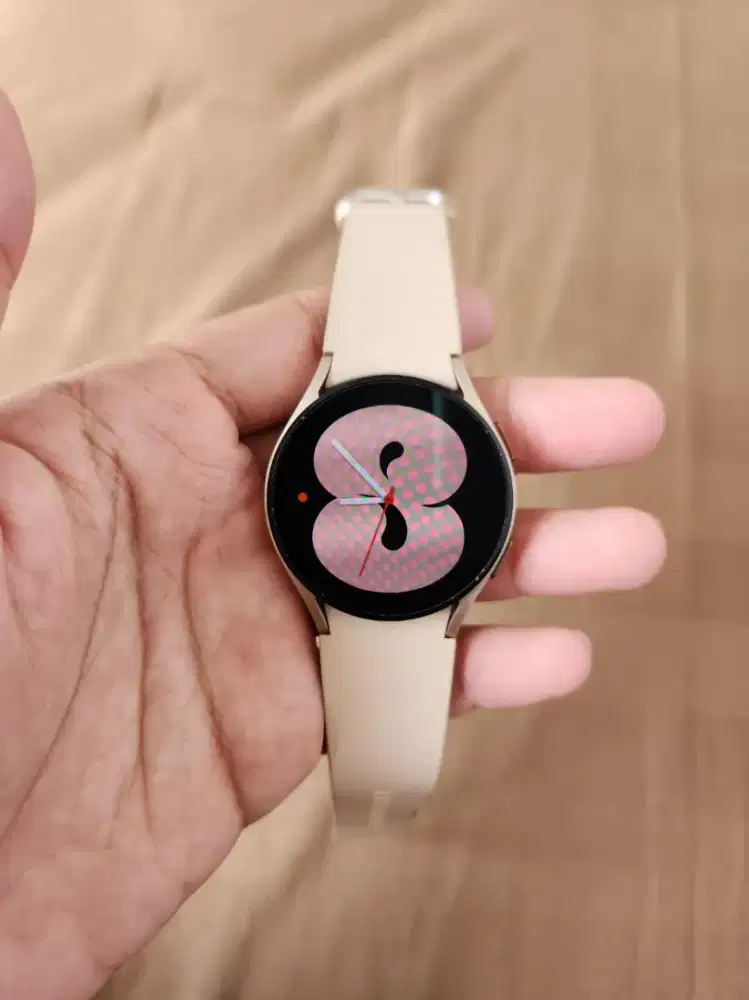 Samsung Galaxy Watch 4 40mm smartwatch charger only mulus pemakaian