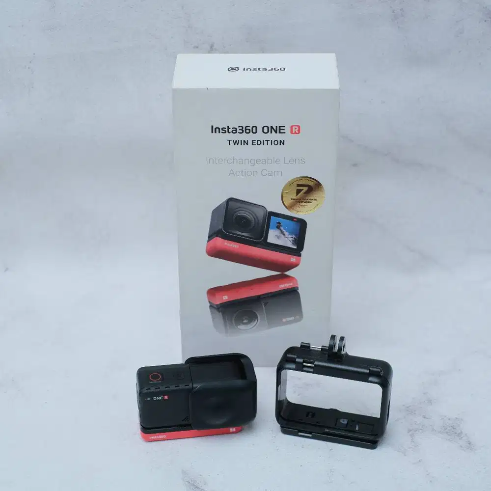 Kamera 360 insta 360 One R  Bisa 360 dan bisa normal ada 2 lensa