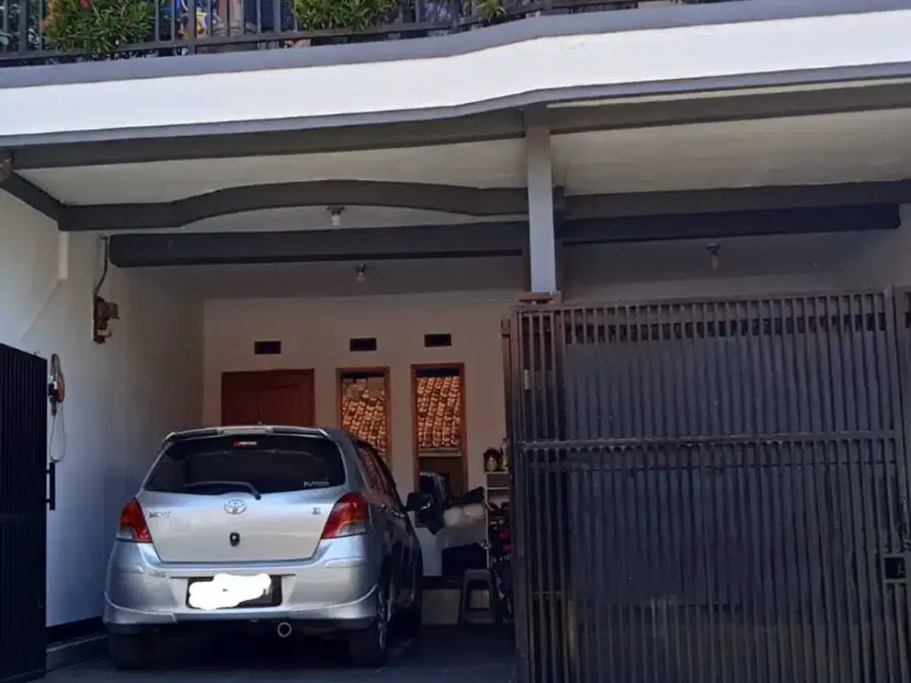 Rumah 3 Lantai di Jalan Pasantren Cimahi Utara