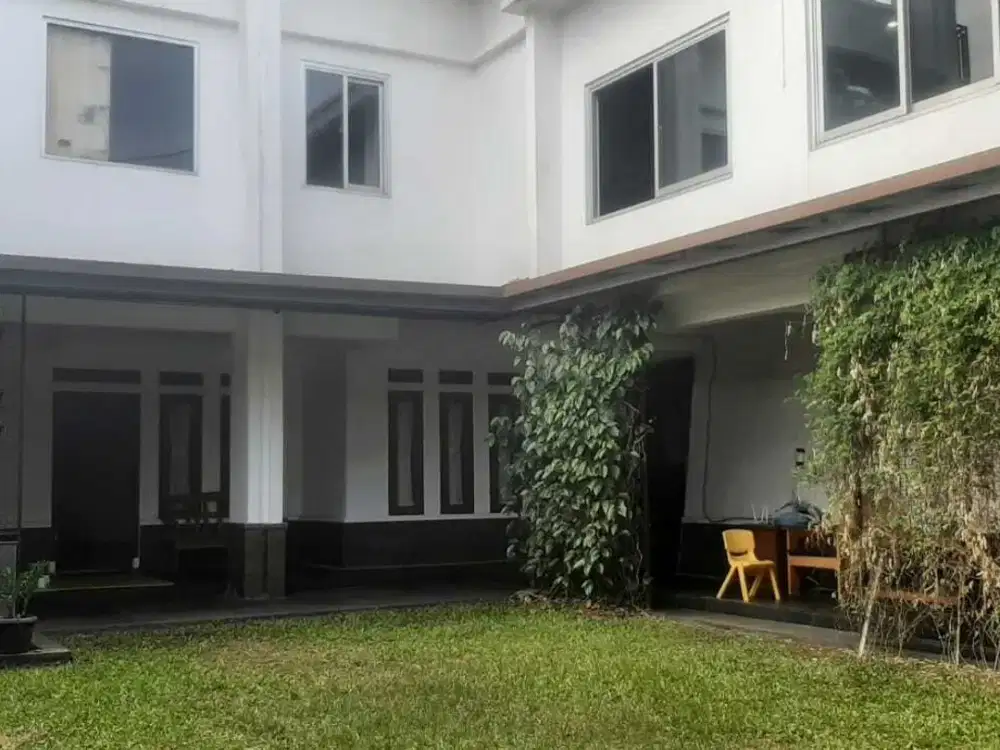 Rumah Semi Villa Bisa Untuk Usaha di Sindanglaya Arcamanik