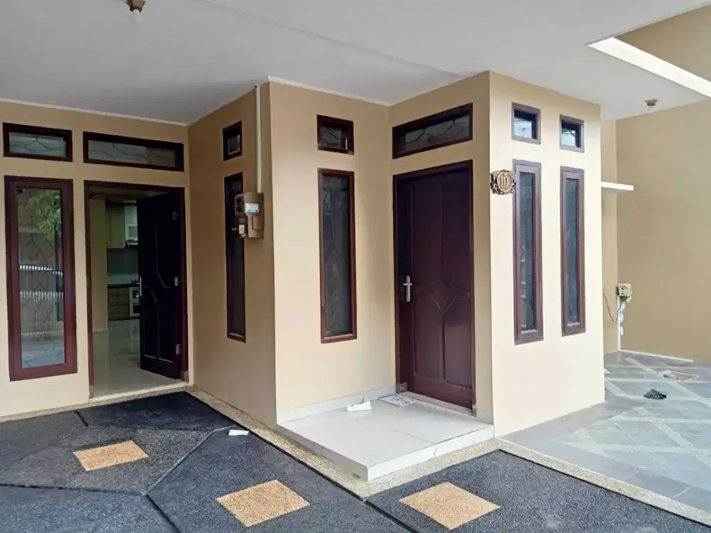 Rumah Cantik 2 Lantai Siap Huni di Antapani Bandung