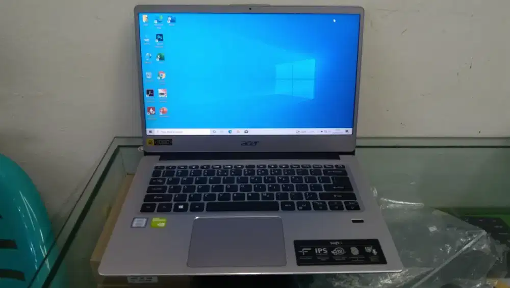 Acer core i3 gen 7 
Ram 8gb 
Ssd 128
Hdd 500 
Mx150 2gb
