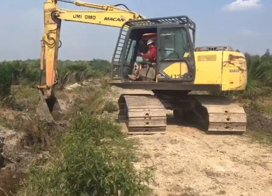 Dijual Cepat Excavator Sumitomo 130 SH