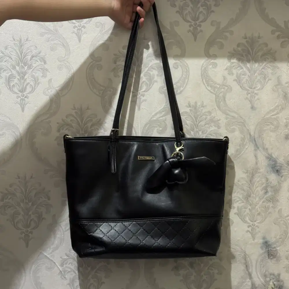 Palomino tote bag