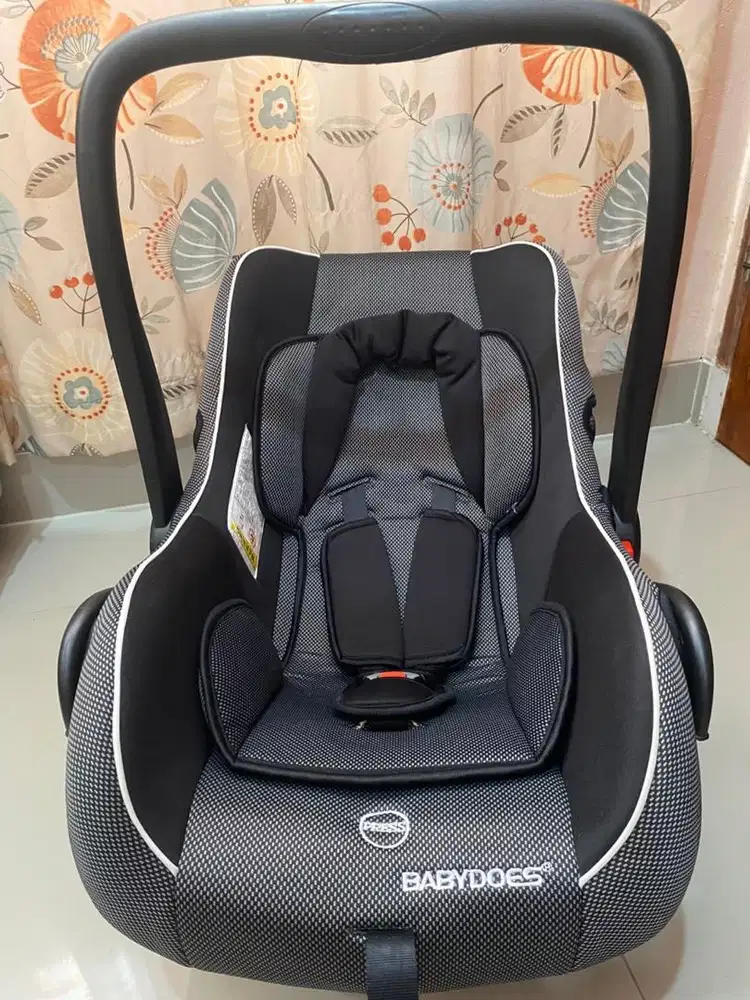 Carseat Babydoes Universal