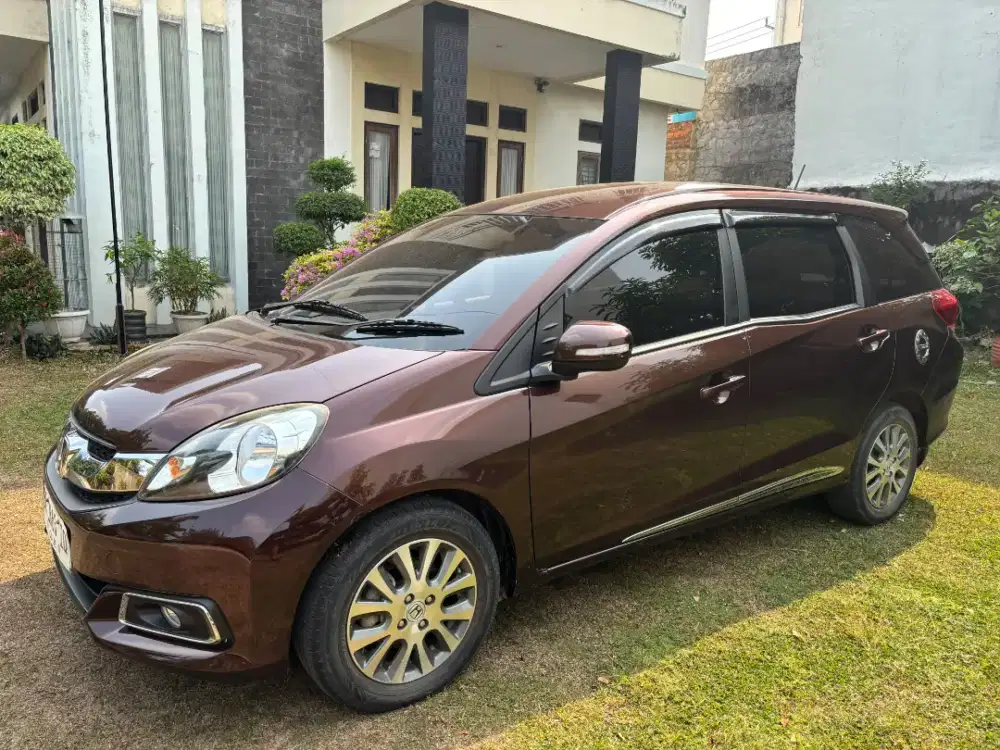 Honda Mobilio tipe e matic 2014 tangan pertama