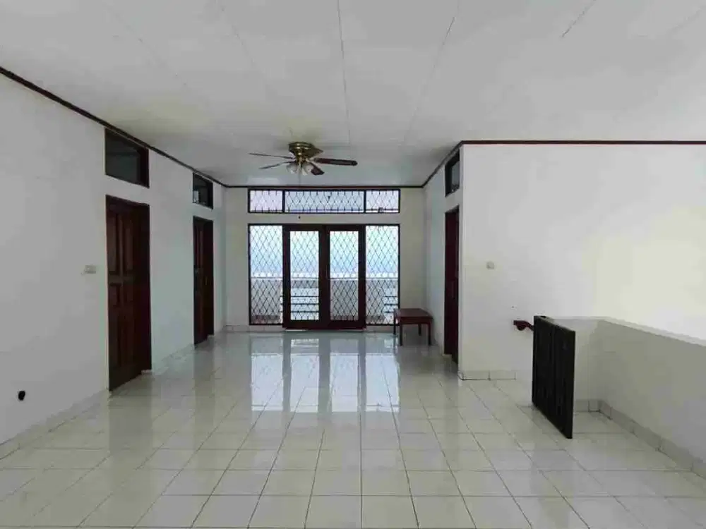 SETRADUTA CEMARA 2LANTAI SEMI FURNISH HARGA 100JT/THN NEGO