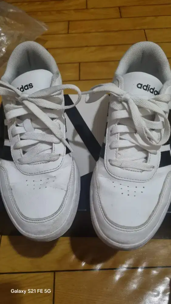 Sepatu adidas anak remaja