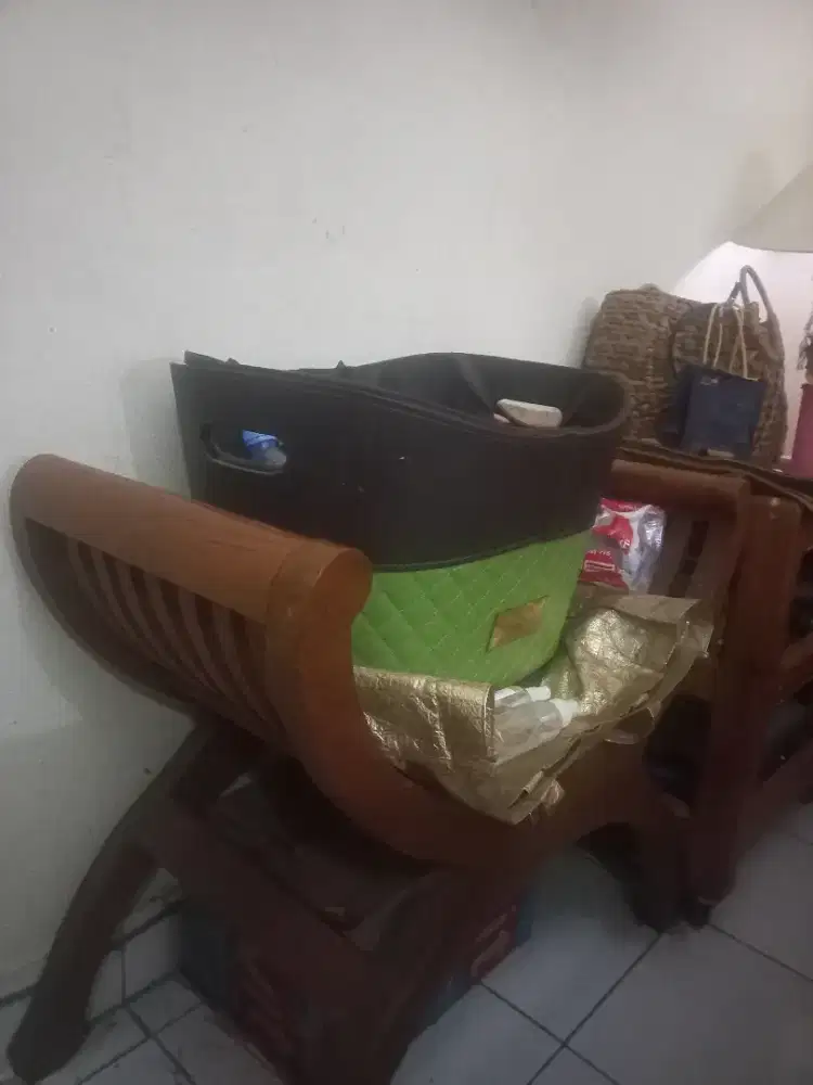 Kursi jati sigle