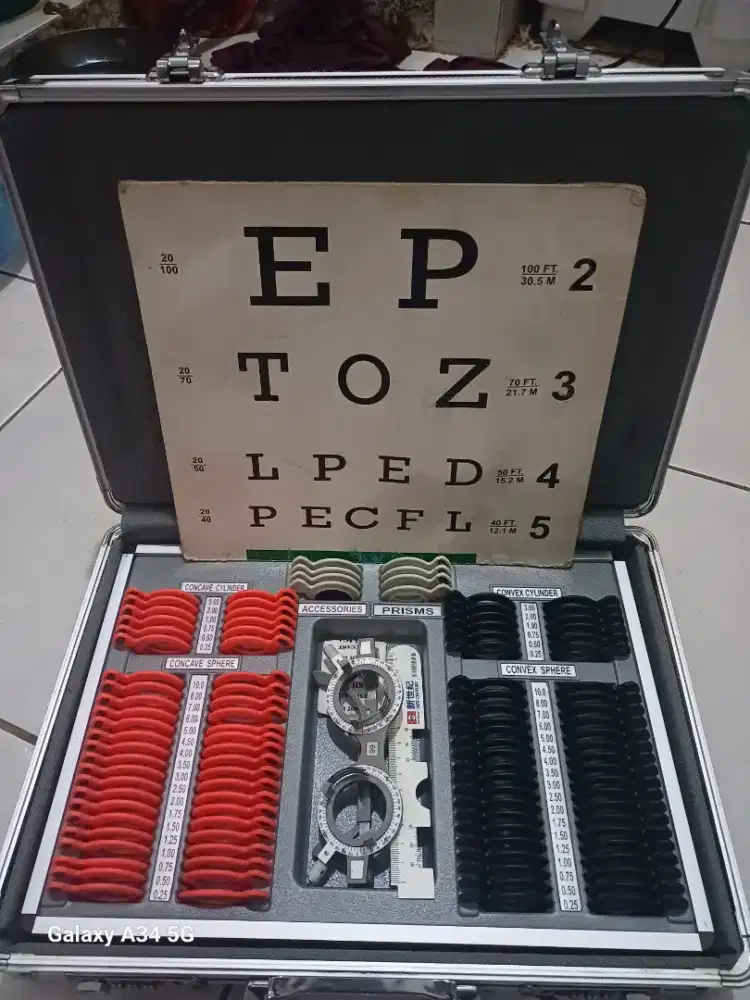 Alat periksa mata Trial Lens Optik