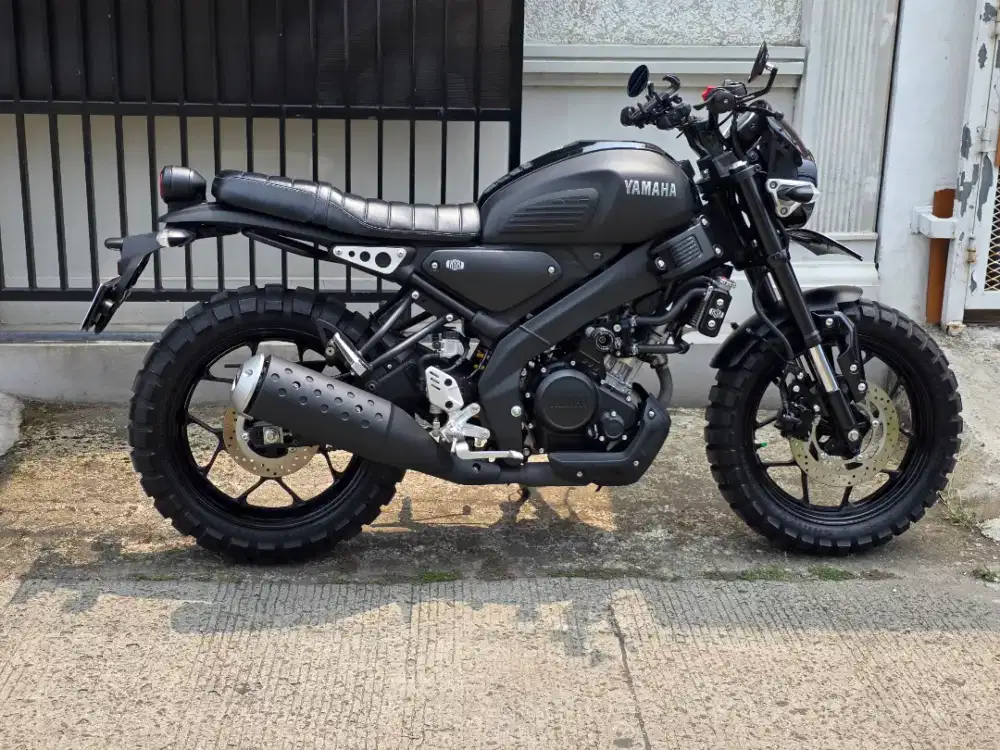 Jual Yamaha XSR 155 Hitam, 2022, Jarang Pakai