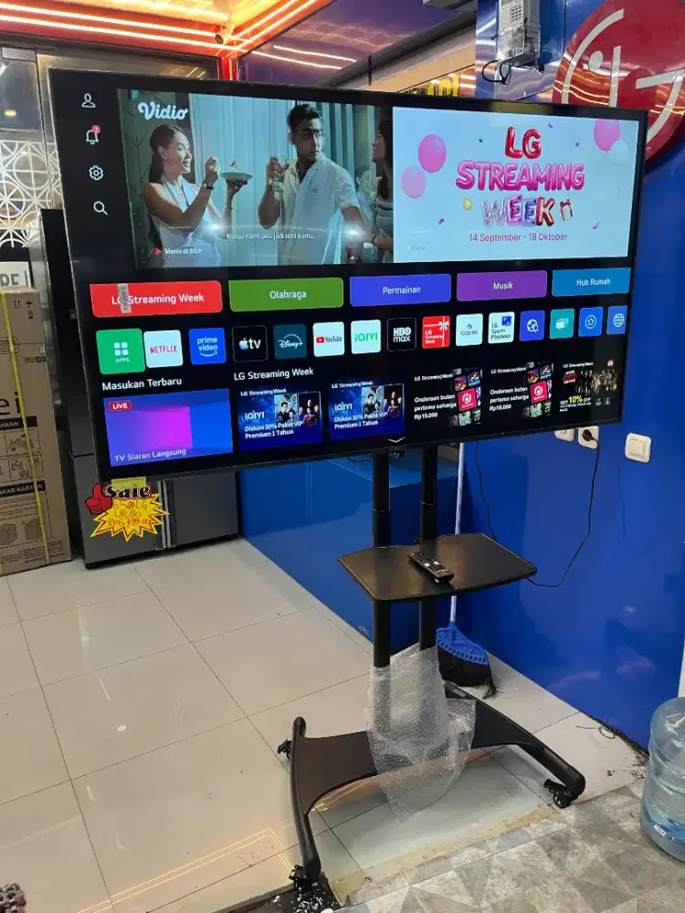 LG 65 UR7550 FREE STANDING BRACKET.