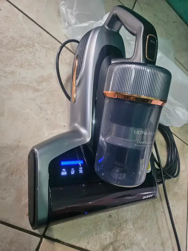 Vacum cleaner, sofa,kasur dn karpet