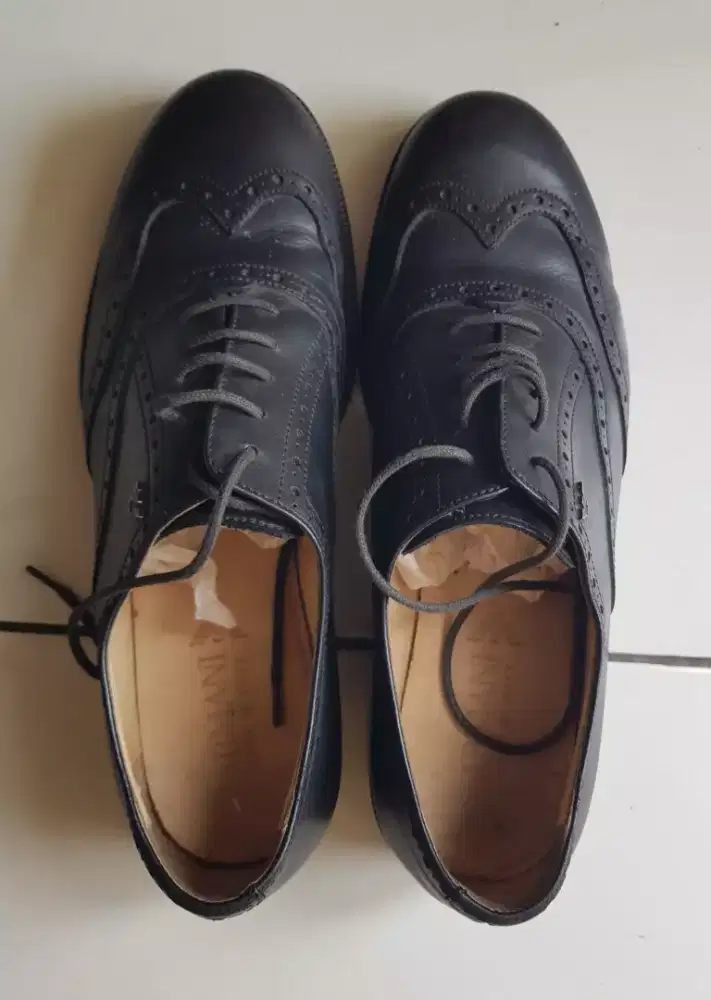 Original preloved sepatu formal Armani Leather