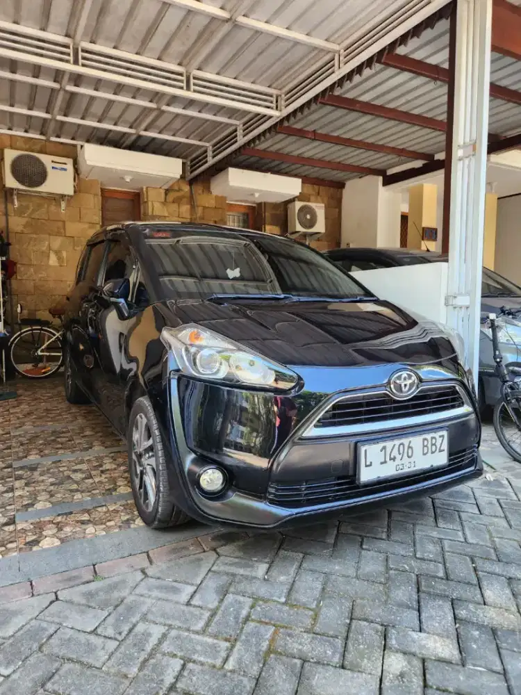 Toyota Sienta V Manual 2017