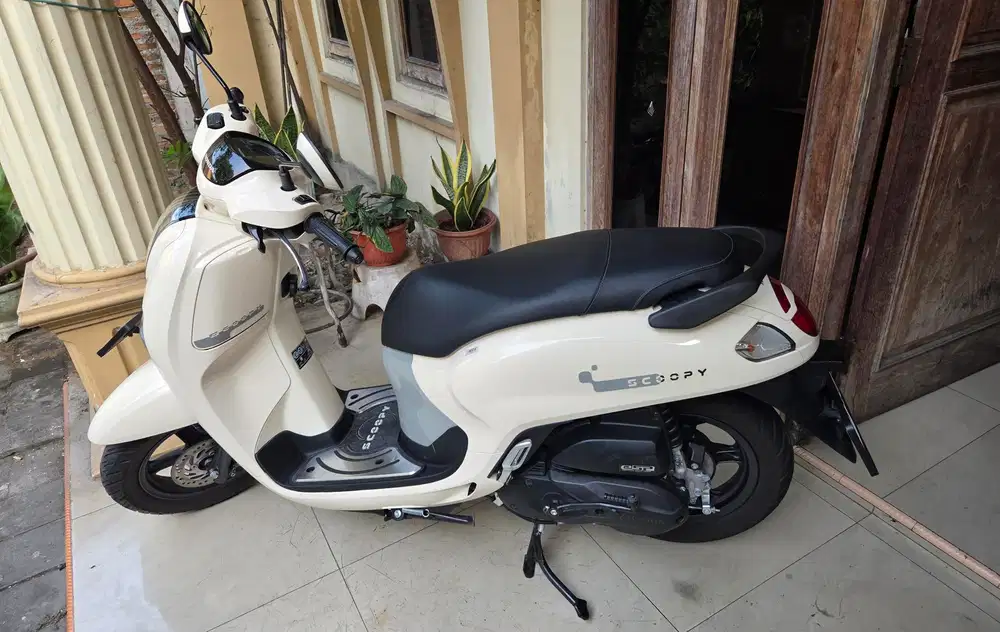 Scoopy model terbaru putih 2025 istimewa Gbm