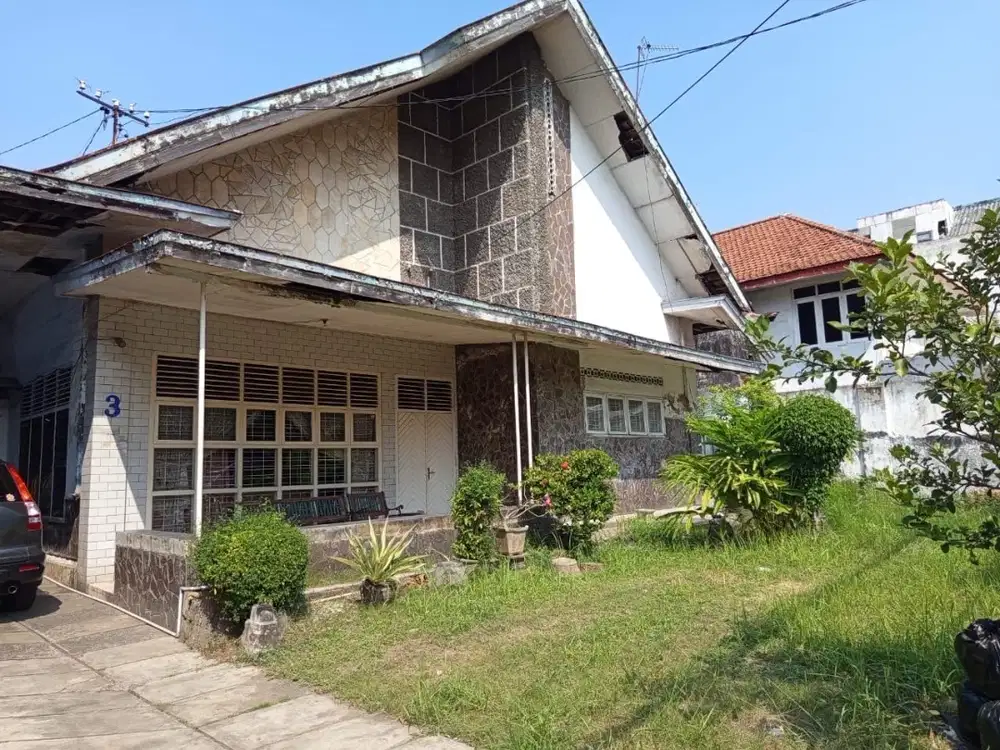 DIJUAL BANGUNAN KOMERSIAL HITUNG TANAH JALAN CEMPAKA SURABAYA PUSAT!