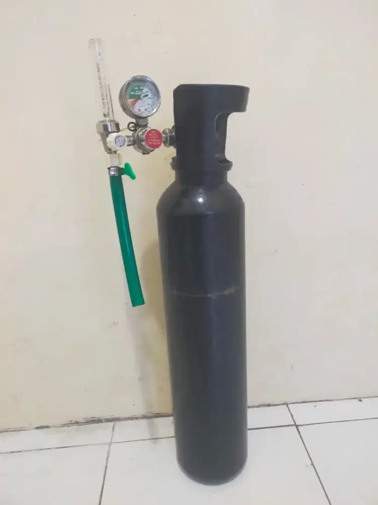 Tabung oksigen medis
