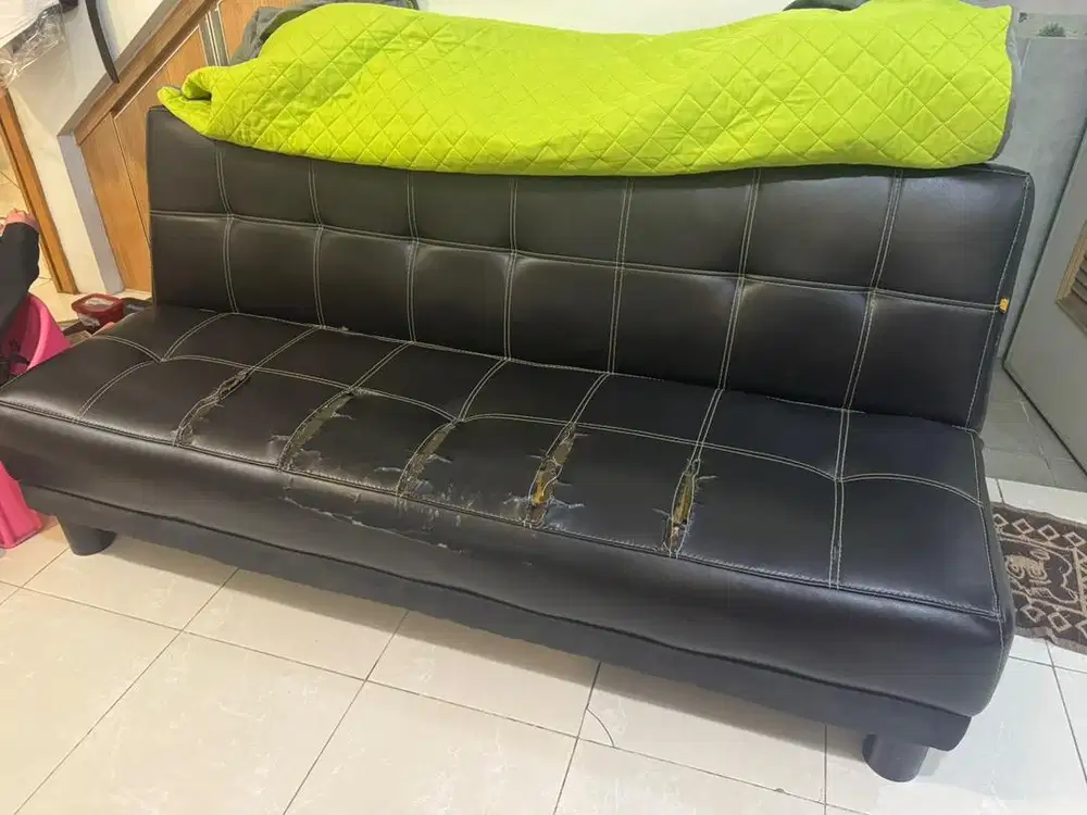 Sofa Bed bekas busa tebal - Gratis