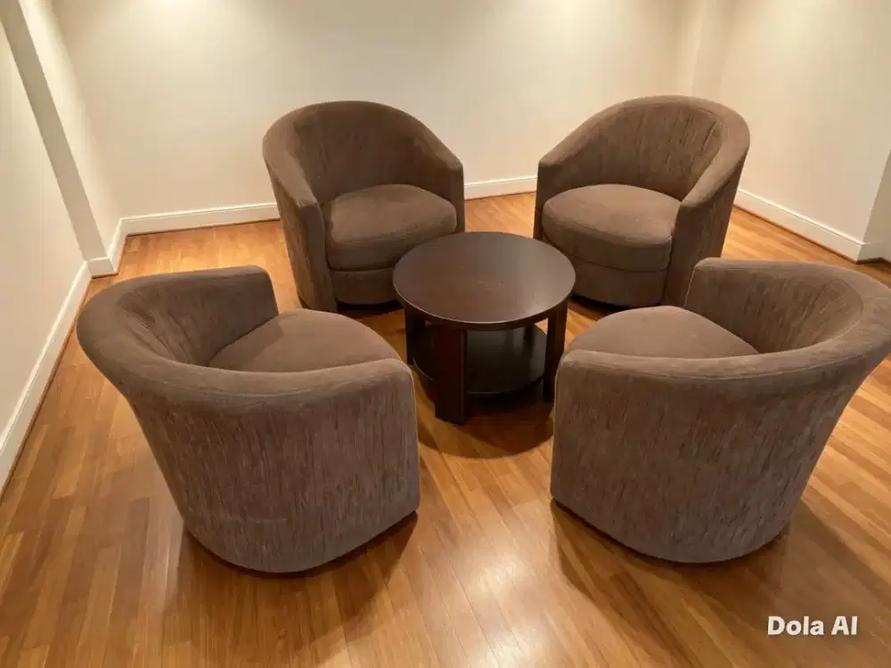 4 sofa + 1 meja bulat