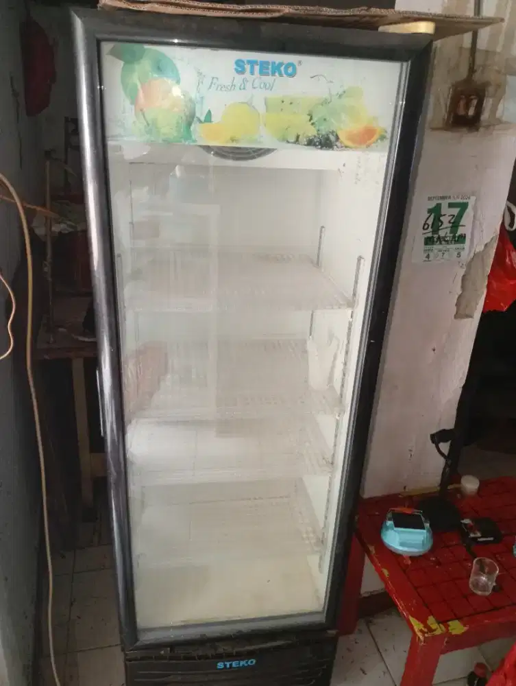 Freezer steko pendingin air