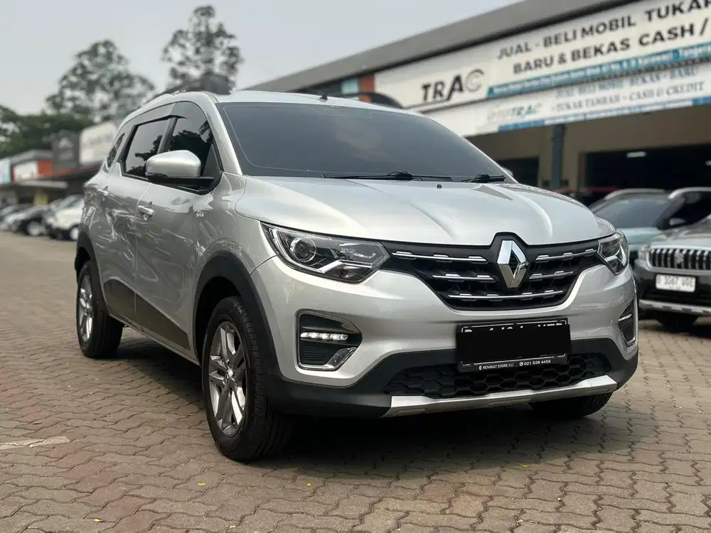 DP 35JT // 2021 RENAULT TRIBER RXZ 1.0