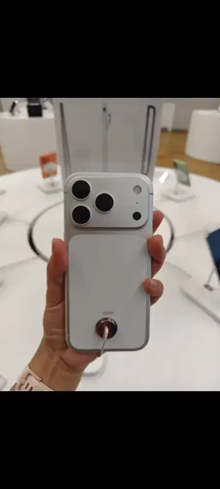 CICILAN RINGAN Iphone 17 series